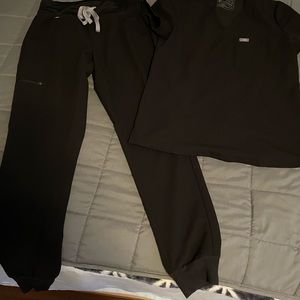 Figs XS black scrubs set